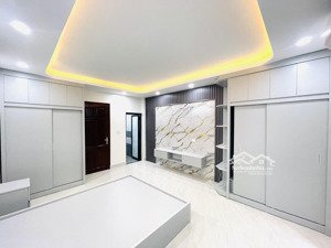 bán nhà lô góc - phố bà triệu - hà đông - lô góc mà gần ô tô chỉ hơn 6 tỷ