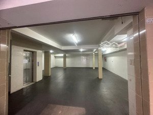 cho thuê nhà làm văn phòng khu him lam kênh tẻ giá 80tr/th tổng diện tích 600m2
