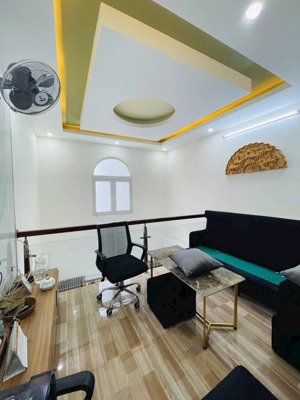 bán nhà 5 phòng ngủ hẻm 183b tôn thất thuyết quận 4