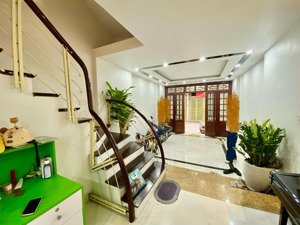 nhà phân lô oto tránh vũ hữu-nhà dân xây 5 tầng,diện tích 54m - mặt tiền 4.1m-giá 18.9 tỷ