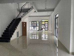 top giá chốt - căn nhà phố 108m2 giá tốt nhất vhgp 19 tỷ bao thuế phí, gần trường học vinschool