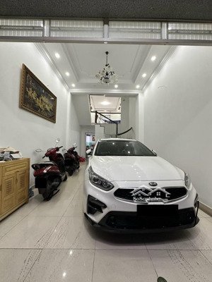 nhà phố chính chủ cho thuê khu bàu cát, đường nguyễn hồng đào, hẻm xe hơi, sáng đẹp tiện