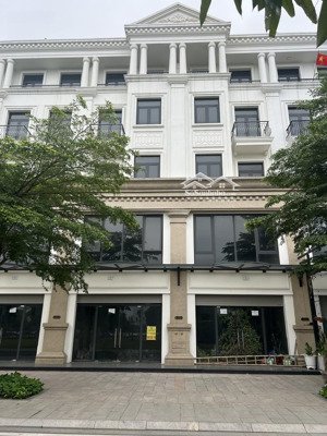 cắt lỗ sâu shophouse sổ 50 năm mặt công viên giá 9.65 tỷ vin 1 gia lâm, hà nội 