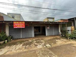 bán nhà 2 mặt tiền dt: 14mx70m (nở hậu 16m) gần chợ tân hà t. tâm xã tân hà, h. lâm hà, t. lâm đồng