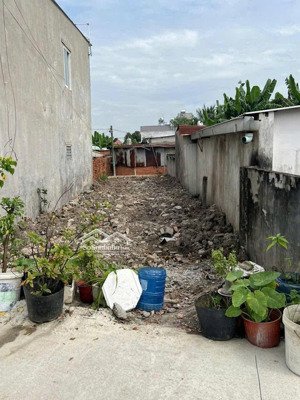 đất đẹp đường hà văn lao xã tân an hội củ chi giá 1 tỷ diện tích 133m2 sổ hồng riêng dân cư đông.