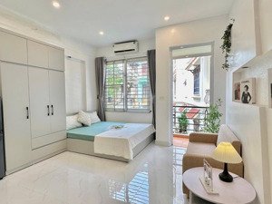 phòng trọ ban công full nội thất mới xây bình thạnh gần chợ bà chiểu, phan xích long, quận 1