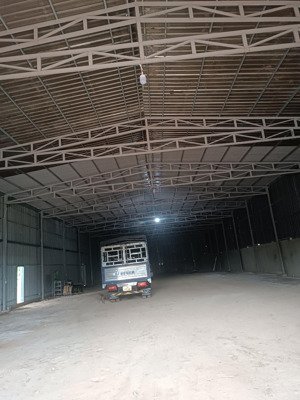 cho thuê kho xưởng: 1000m giá rẻ tại mỹ phước 2 bến cát bình dương. giá thuê: 25tr/ tháng