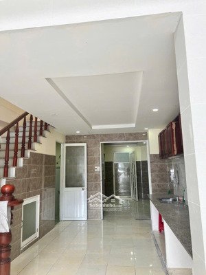 cần sang nhượng lại nhà tại đường d1, phường hiệp thành, thủ dầu một chỉ với 2tỷ150.