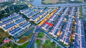 cho thuê biệt thự lavila kiến á nhà bè ở ngay nhà đẹp mới sơn sửa 20 tr/th 4pn 5wc hướng bắc