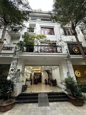 cho thuê nhà đường nguyễn tuân, thanh xuân. dt 75m, 6 tầng, thông sàn, có thang máy. giá 45tr/th