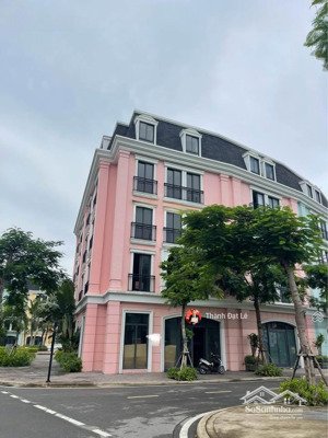 chính chủ cần bán căn liền kề 5 tầng lô góc 100m2 view hồ ven biển tại habor bay bãi cháy, hạ long.