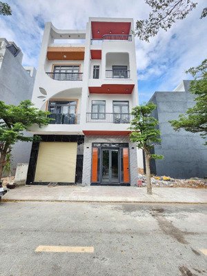 bán nhà mới 1t2l, 4x15.5m, đường d6 kdc lộc phát p.thuận giao, nội thất cơ bản