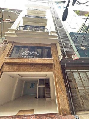 cho thuê nhà hoàng quốc việt, dt 95m, 4 tầng, mt 4m, nhà đẹp, vào luôn, 40tr/tháng.