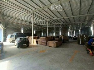 cho thuê xưởng giá rẻ tại bến cát bình dương, diện tích xưởng: 4000m, giá thuê: 220tr/tháng