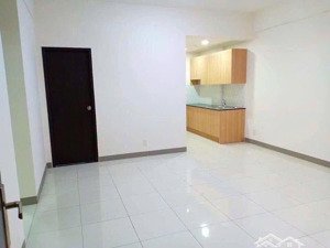 em có căn sky 9,quận 9 gồm 2 phòng ngủ,1 vệ sinh . bán 2 tỷ 180:lh 