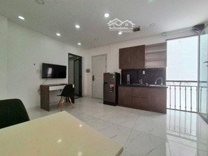 chính chủ - vừa khai trương căn hộ 1pn có ban công gần phan xích long