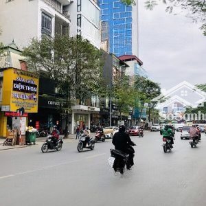 bán nhà mặt phố trần nhân tông, hbt. dt 73m2 x 4 tầng. lô góc 2 mặt, đường ô tô 2 chiều, vỉa hè to