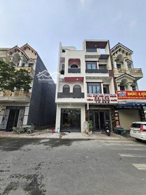 bán nhà mới 1t2l 4x17.5m hoàn công, đường n1 kdc phú hồng đạt p. bình chuẩn, full nội thất