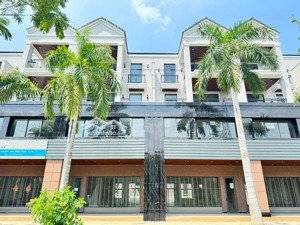 cho thuê shophouse 4 tầng gs metrocity mặt tiền đường lớn 375m² sàn giá chỉ 35 triệu/tháng