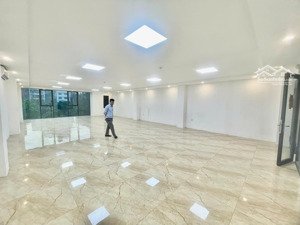 còn sàn duy nhất tại mặt đường nguyễn hoàng dt 90m2 giá cực rẻ chỉ 15 triệu lh 097254758