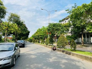 nhà phố đẹp nhất lakeview city, view hồ đường 25m, giá 22.8 tỷ, 1 trệt 3 lầu, xem nhà ngay hôm nay