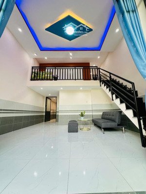 chỉ 1.8 tỷ có ngay nhà mới đẹp 2 tầng 50m2, tại hà huy giáp, q12, 3pn , 1 bước sang gò vấp.