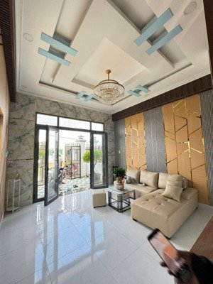 nhà đẹp giá rẻ ngay chợ long thượng