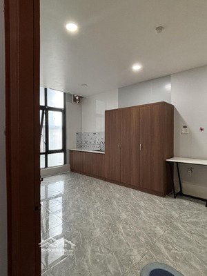 cho thuê studio full nt - diện tích rộng - ngay mặt tiền trần não - đi bộ tới gtvt cs2 - quận 2