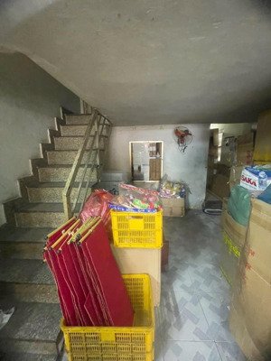 nhà đẹp mặt tiền tôn đản q4 tphcm