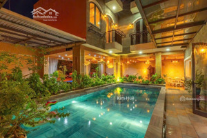 villa sát biển mân thái, diện tích 300m2, ngang 17.5m, đường rộng 10,5m.