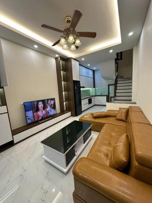 chính kinh 38m2x4t, gần mặt phố và chung cư sapphire palace giá 6,5 tỷ (cam kết nhà thật giá chuẩn)