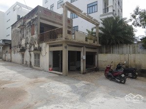 bán nhà 119 quốc hương , thảo điền , q2 (366m2) 10,5 x 33 giá 85 tỷ