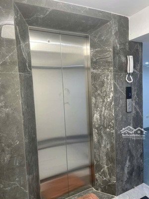 cho thuê nhà 110m2* 5t- 47 triệu, nhà lô góc mới. phố mai hắc đế, thang máy; vp, nhà hàng, kd