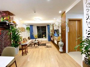 tôi cần bán căn hộ gần công viên cầu giấy - 90m2, 3 ngủ. lh: 