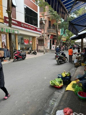 bán nhà mặt ngõ ô tránh k/d phố nguyễn văn huyên