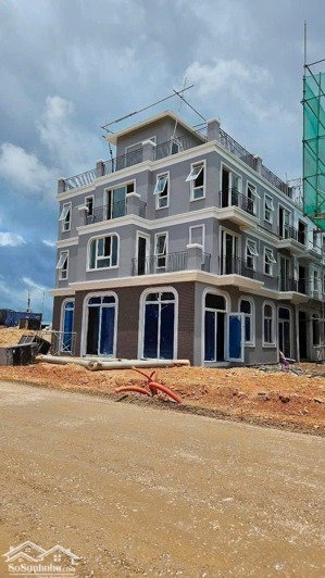 sở hữu ngay căn góc 2 mặt tiền khu central bay vị trí cực đẹp, tiềm năng tăng giá cao!