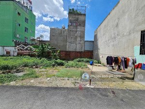 bán đất kế bên ngã tư chiêu liêu - tân đông hiệp - dĩ an . dt 62m2 full thổ cư , giá chỉ 1,35 tỷ