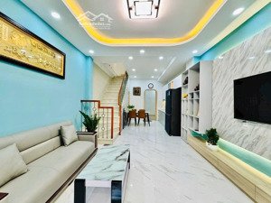 bán gấp nhà tại 22/12, thuận giao, bình dương với giá chỉ 2tỷ89 thương lượng.