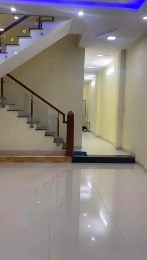 giá tốt. cần bán nhà 2 tầng nguyễn hiến lê, hoà xuân gần nguyễn phước lan, cẩm lệ.