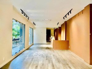 cho thuê nhà góc 2 mặt tiền đồng khởi + ngô đức kế, q1 vị trí vàng trung tâm sài gòn