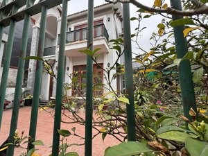 n2962 cho thuê nhà biệt thự 2 tầng khu thiên lôi sân vườn rộng rãi - 5 phòng ngủ