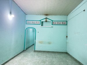 nhà 60m2 hẻm xe hơi gần lã xuân oai chỉ 4.05 tỷ