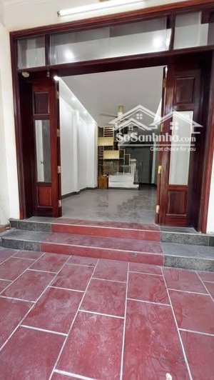 bán nhà dân xây chợ thạch bàn - ngã tư cổ linh 55m 4 tầng ô tô đỗ cửa chỉ 8,5 tỷ ctl