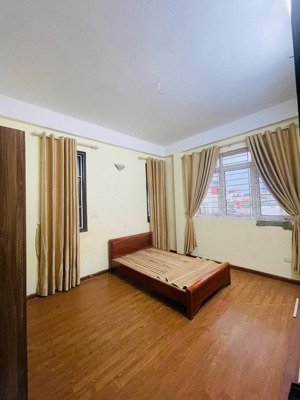 chính chủ bán nhà riêng tại khúc thừa dụ 50m2, 6 tầng, mặt tiền 5m. giá siêu yêu chỉnh nhỉnh 15tỷ