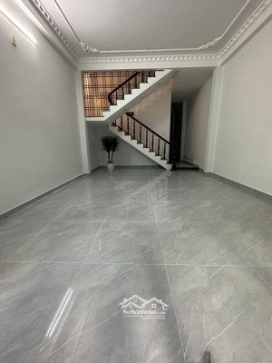 nhà 2 tầng mt đường lê đại, hoà cường bắc - nhà mới vào ở ngay