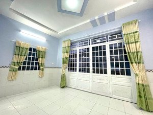 cho thuê "nhà mới - sạch đẹp" (sát vinhomes q9)_ đ. nguyễn xiển, long thạnh mỹ_ 72m2 _ giá chỉ 6tr5