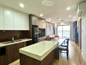 căn hộ 2 ngủ 2 wc view ra sông hồng toà tây hồ riverview, có slot oto
