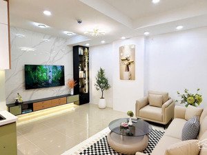 chính chủ bán cc hoàng kim thế gia 3pn giá 2tỷ8 có sổ hồng lh: 