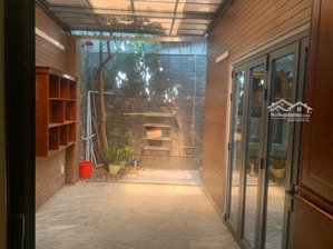 bán nhà mt đỗ thúc tịnh, gần nguyễn hữu thọ và trịnh đình thảo dt 111,6m2 nở hậu có 3 pn, 3wc