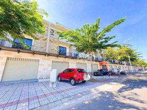 bán shophouse suncasa central vsip 2 mặt tiền, đối diện khu tiện ích 3ha 100m2/3tầng giá 3.6tỷ